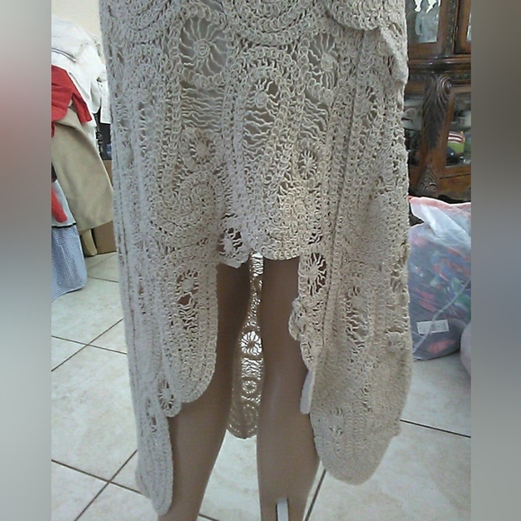 BNWOT AMZ. HANDMADE CROCHET SKIRT/TOP SET (3 WAYS SKIRT) CREAM SEE Measurements - Picture 6 of 16